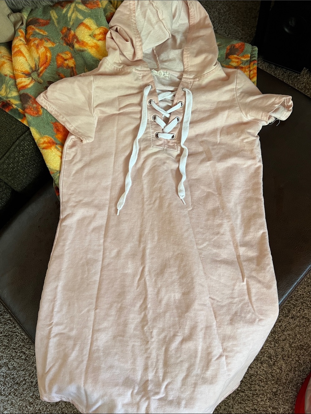 Women’s short sleeve hooded dress, size XL